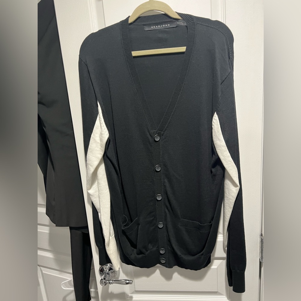 V neck sweater
